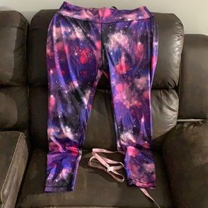 Woman’s Danskin leggings